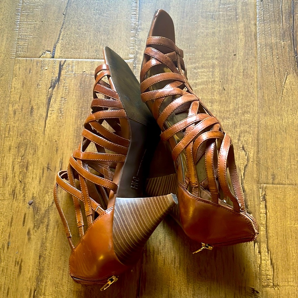 Like new heels